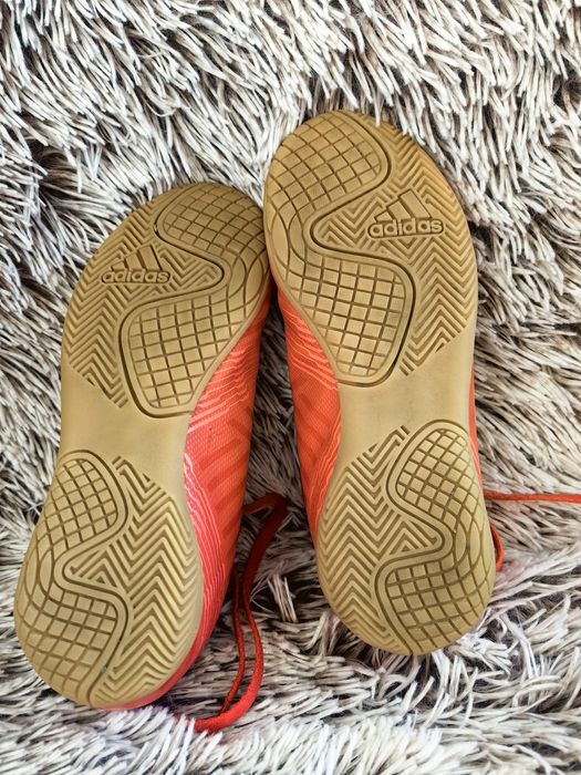 Футболни обувки Адидас