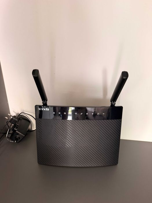 Router wireless Dual Band Gigabit Tenda AC9, 1 port WAN, 4 porturi LAN, 2.4/5.0 GHz, 3 dBi, 1200 Mbps