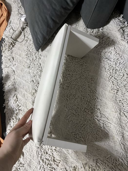 Отдам подставку для рук за 2 киндера