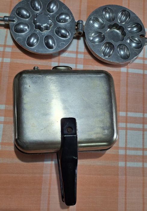 Вафельница электрическая, орешница