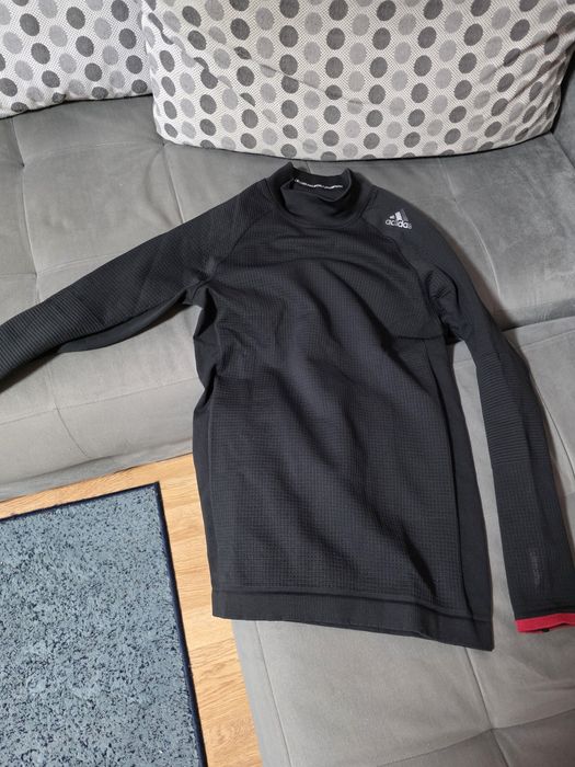 Adidas пуловер...