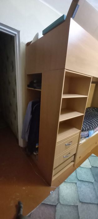 Кровать двухъярусная