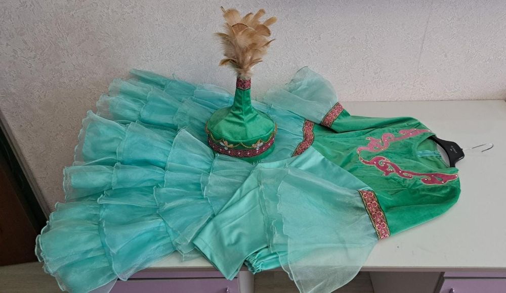 Қазақша көйлек (Казахское национальное платье)