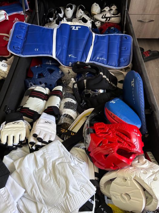 Echipament sportiv taekwondo