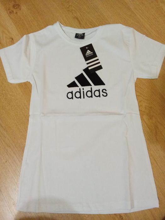 Tricou de fete NOU