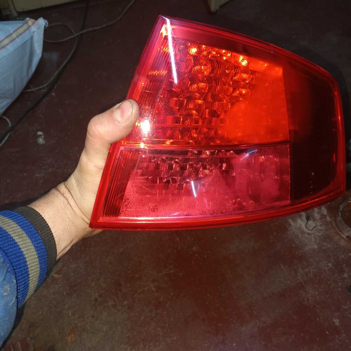 stop led dreapta spate audi a8 d3 2007