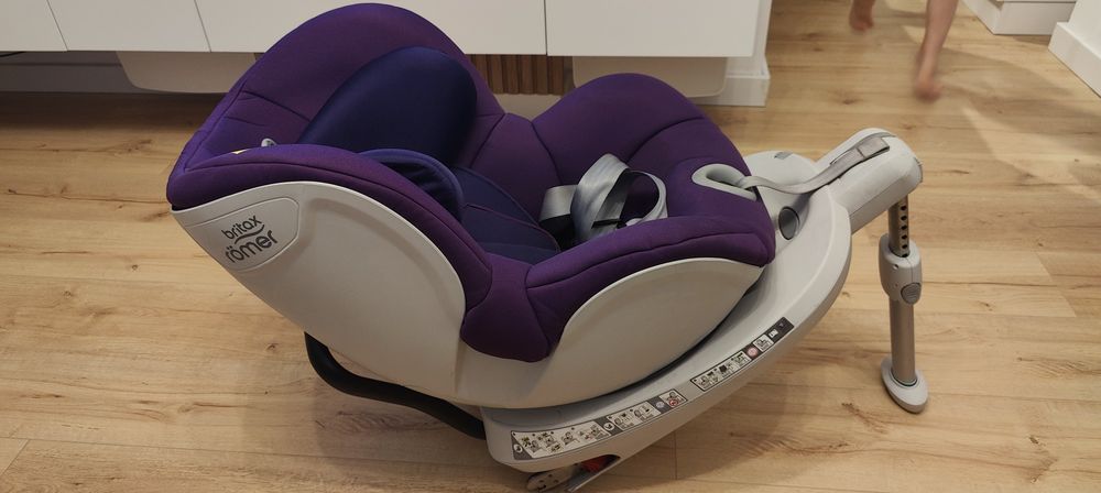 Scaun auto isofix Dualfix Britax Romer Mov