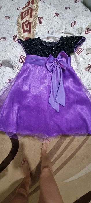 Пролается детское платье