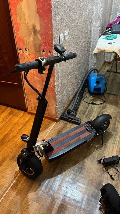 Продается электросамокат