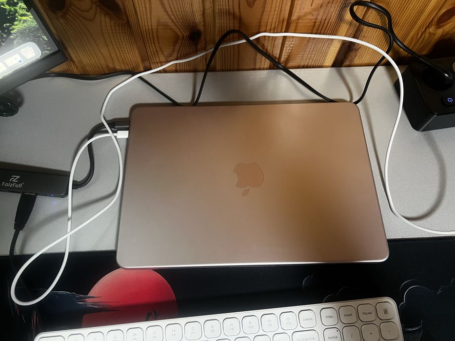 MacBook Neo продам