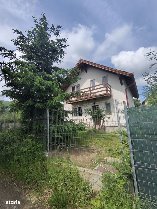 Casa singur in curte in Tocile, Sadu P+M, mobilata si utilata