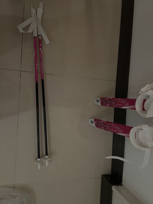 Продам лыжи детские