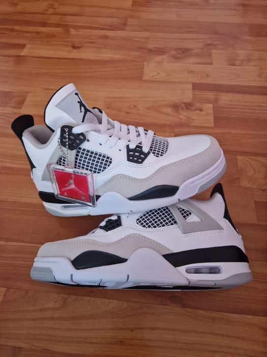 Jordan patru Militari