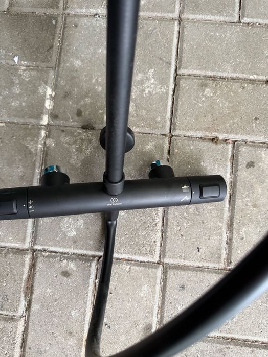 Robineți și accesorii pentru baie