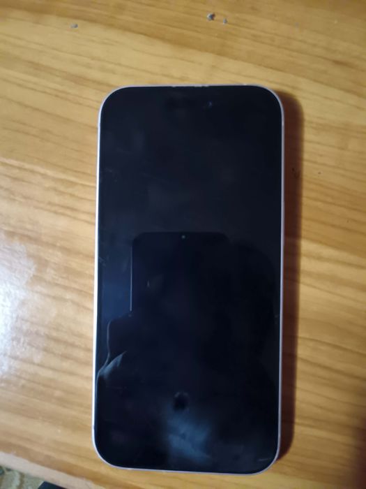 Iphone 15 aporpe nou