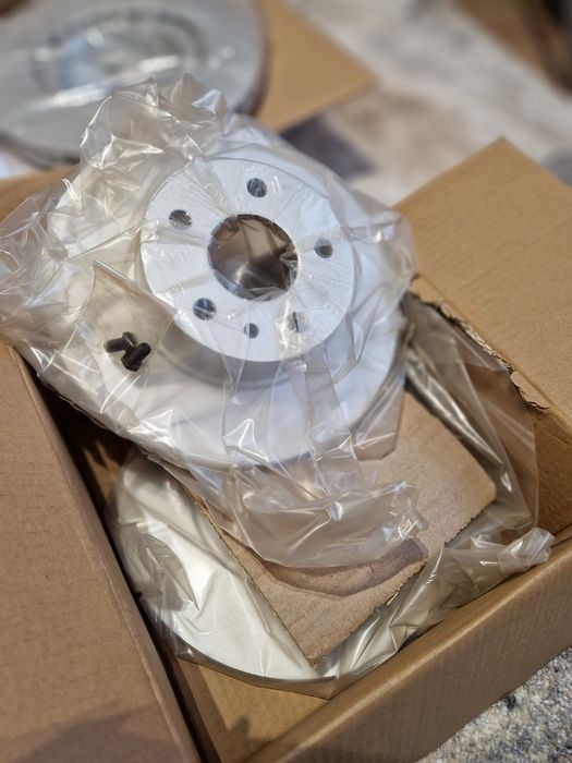 Продавам чисто нови части за Алфа 147, 1.9JTD, преди фейслифта, 2000-2