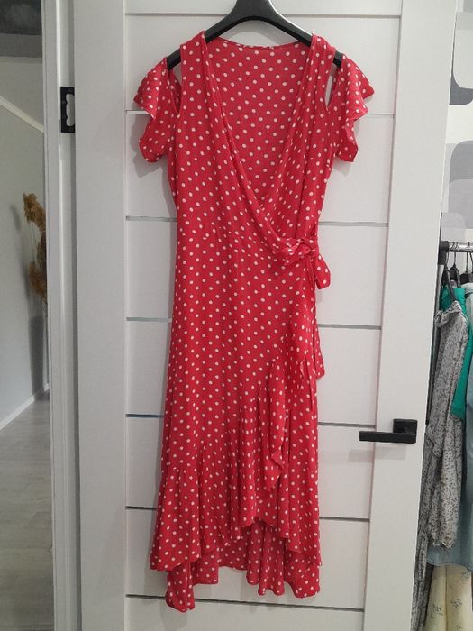 Пиджак ,костюмы,платья