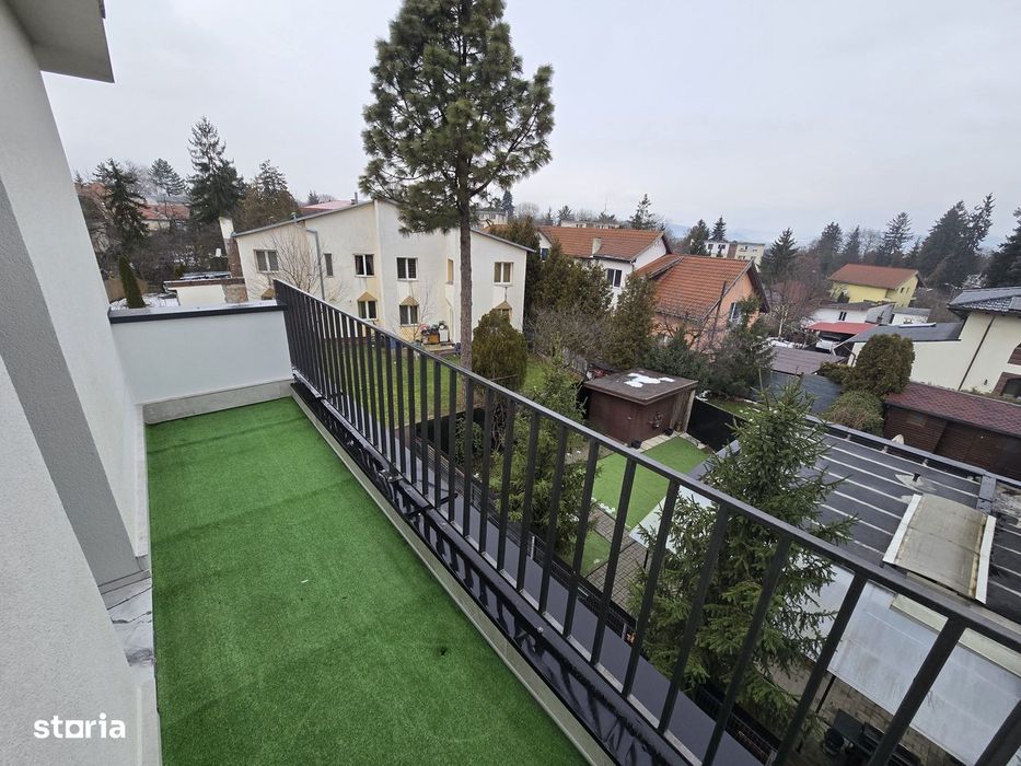 Apartament 3 camere,2 terase,2 băi,95mp,zona Centrală