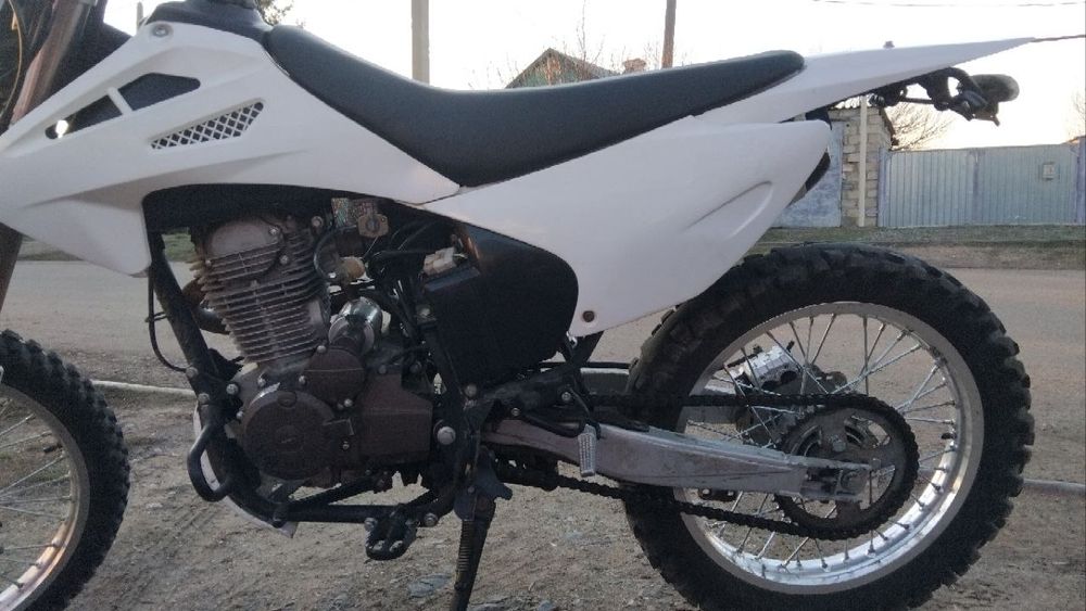 Мотоцикл эндуро 06