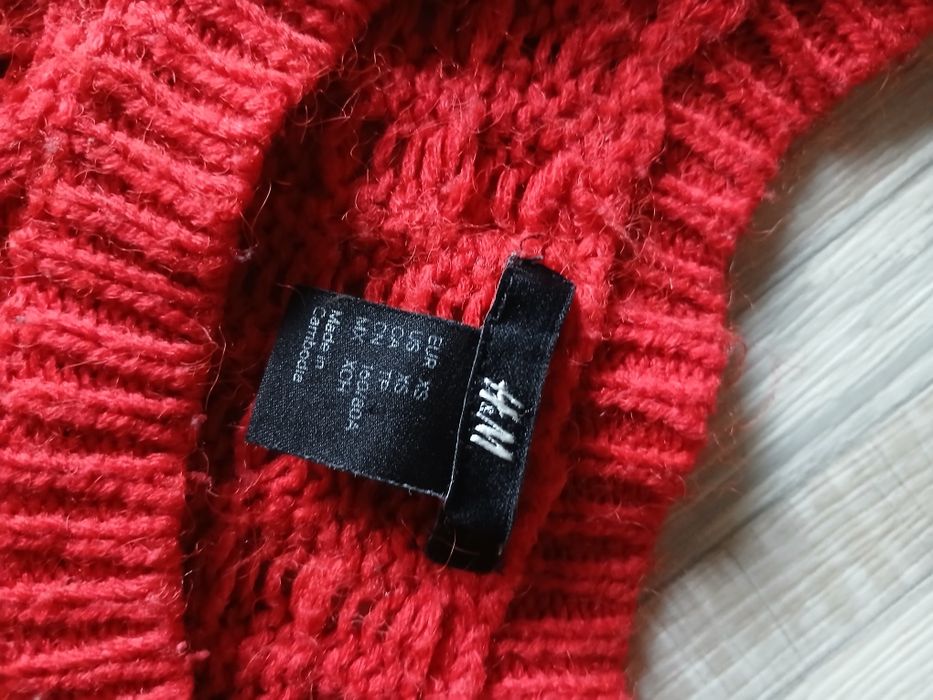 Отдам бесплатно кофта H&M