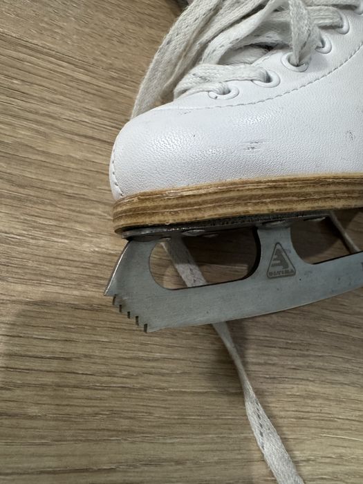 Коньки для девочки 3-4 года