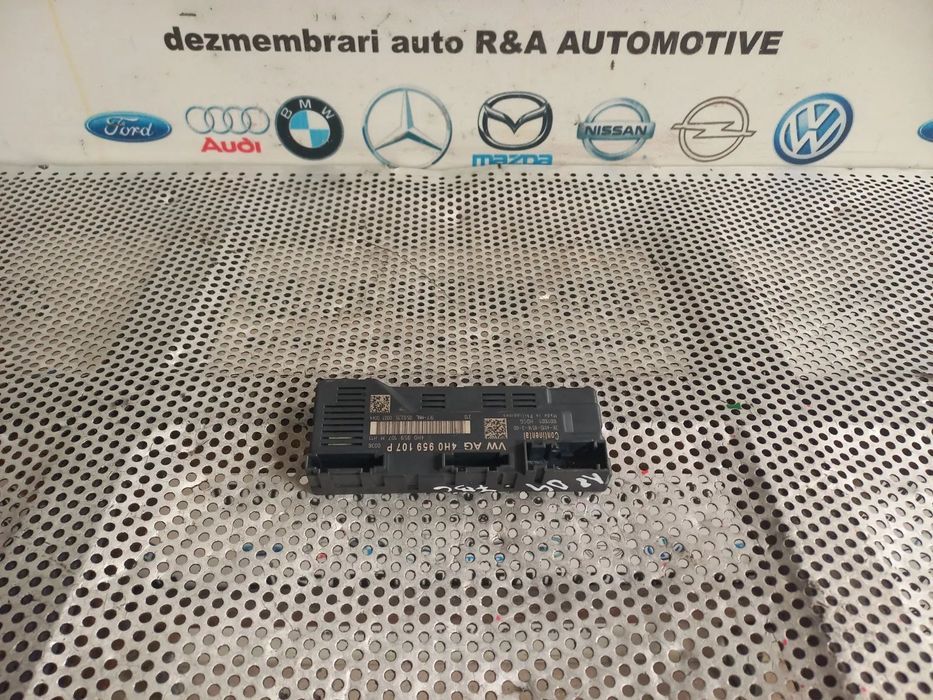 Modul Inchidere Soft Close Portbagaj Audi A8 4H D4 An 2010-2011-2012-2013-2014-2015-2016-2017 Cod 4H0959107P Dezmembrez Audi A8 4H D4 Volan Stanga 3.0