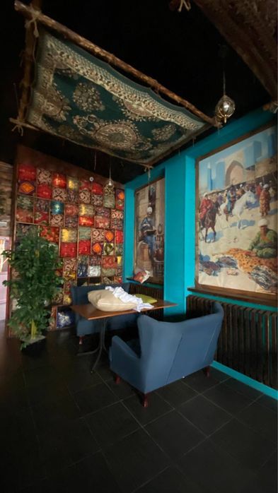 Продам диваны для кафе