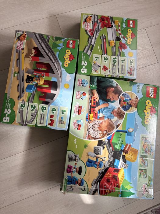 Set 3 cutii Lego Duplo: tren / gara, pod, extensii sine
