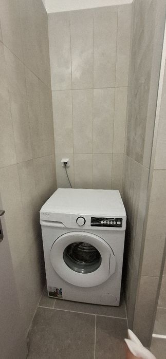 Дава се под наем Многостаен апартамент в Пловдив, Младежки Хълм - 200 кв.м за 816 € - Снимка #13