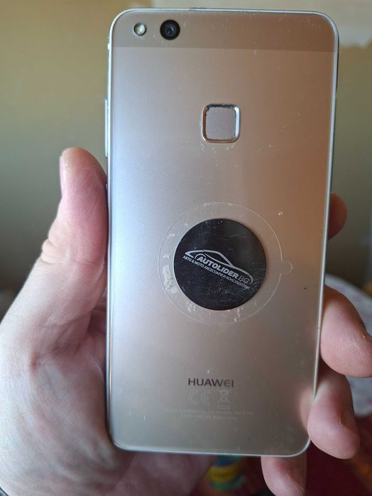 Мобилен телефон...HUAWEI P10 lite