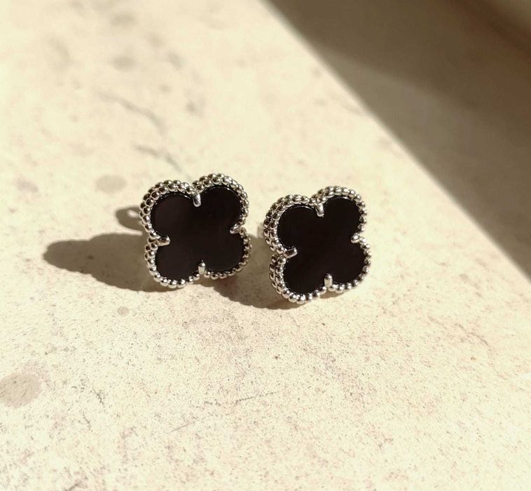 Златни обеци с черен оникс - Van Cleef & Arpels VCA Vintage Alhambrа