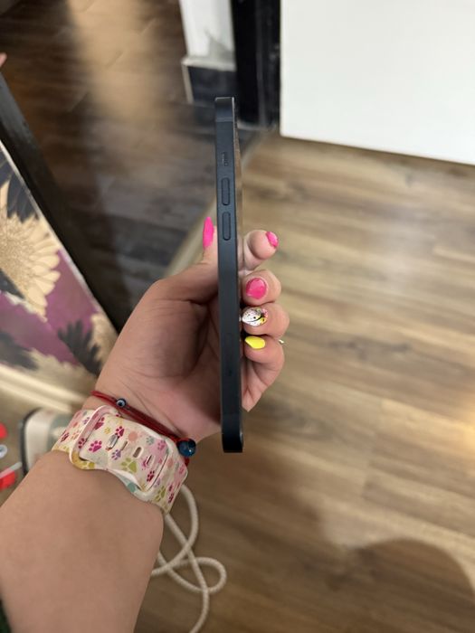 Iphone 13 с зарядно