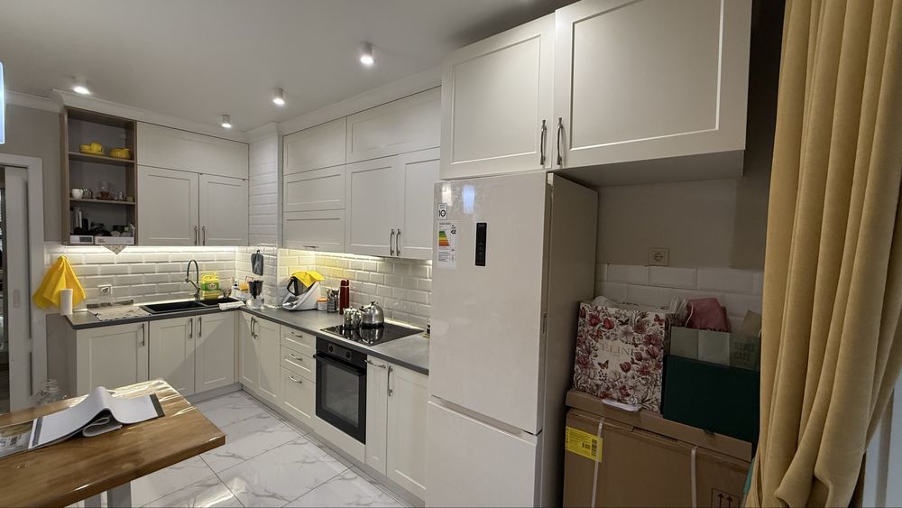 Продается Б/у кухня