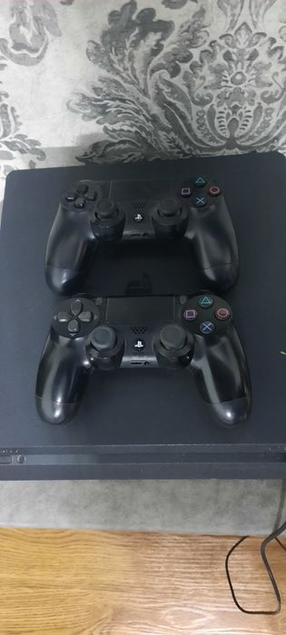 Продаётся PlayStation4.