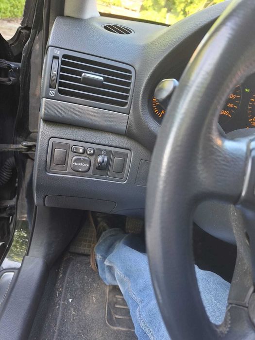 toyota avensis 2009