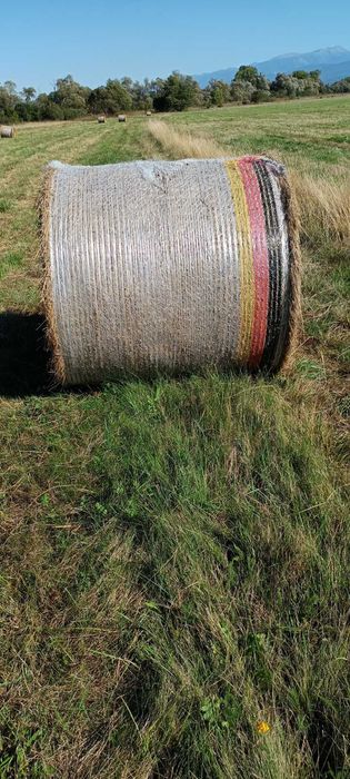 Сено рулонни бали, слама!