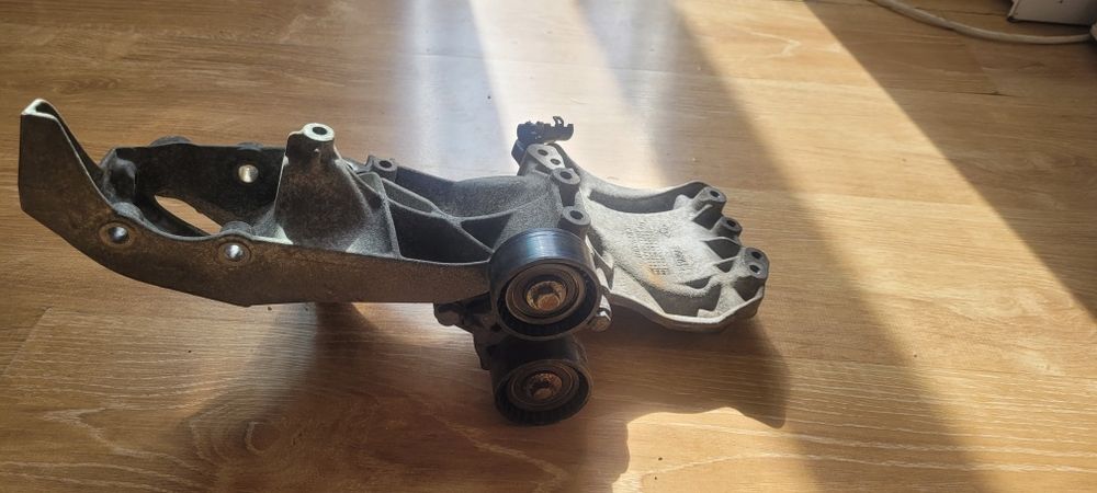 Помпа на Nissan almera