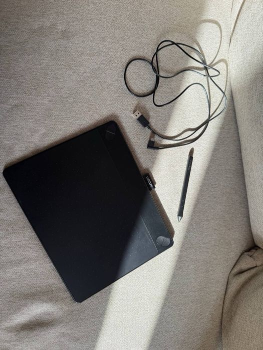 Wacom intuos medium графический планшет