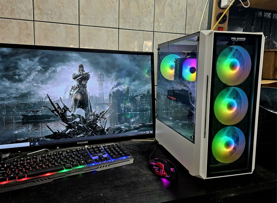 Unitate PC Gaming Ryzen 5 3600 video 8GB RX VEGA 64 16GB RAM SSD