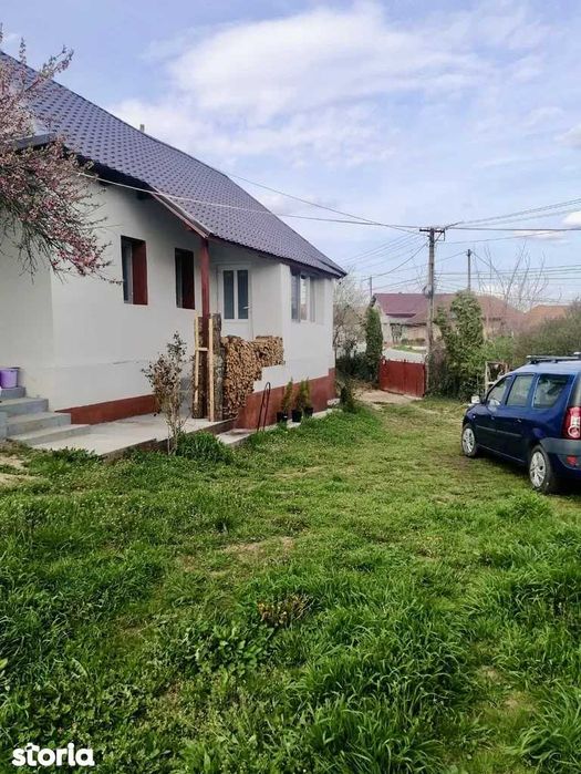 Casa renovata, 3 camere, 97mp+900mp teren, pe soseaua Cluj Napoca - Zalau