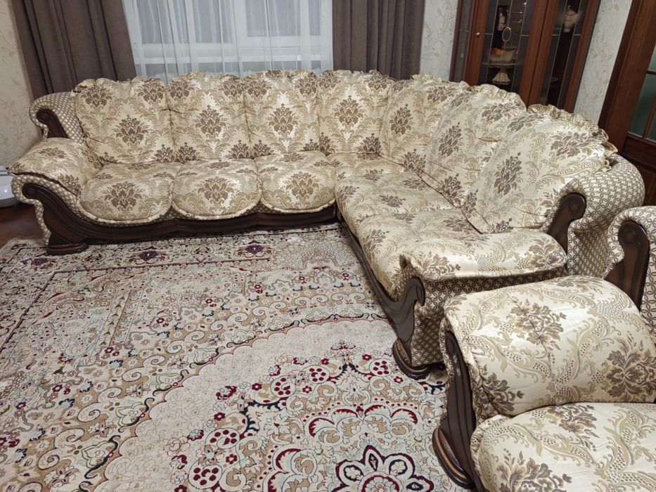 Продам угловой диван