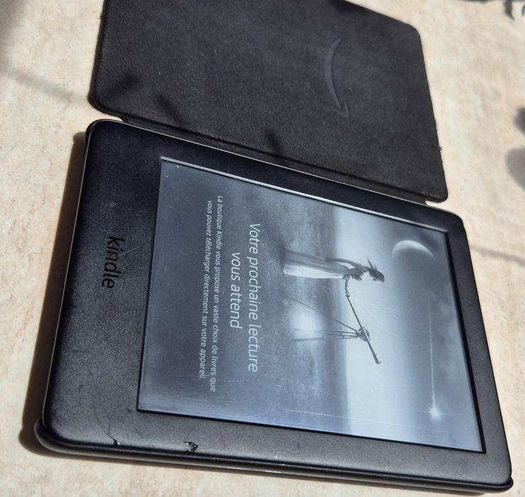 E-book Amazon Kindle Gen 10  + Husă Cadou (Urme de uzură)