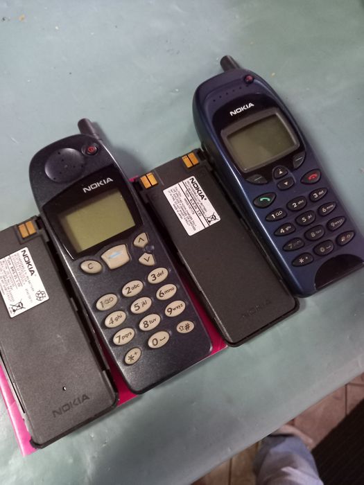 Vând 2 telefoane Nokia 5110 și Nokia 6150 pt Colecționari sau Piese