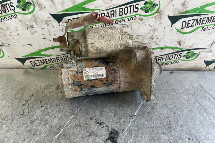 Electromotor 8200 584 664 Dacia Logan prima generatie