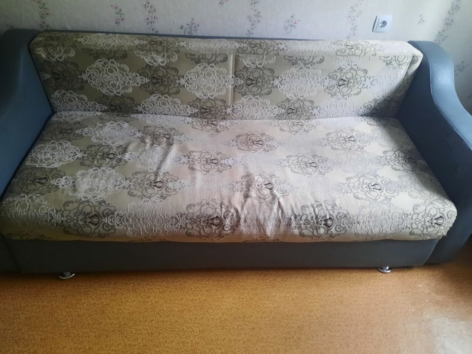 Продам диван, тахта