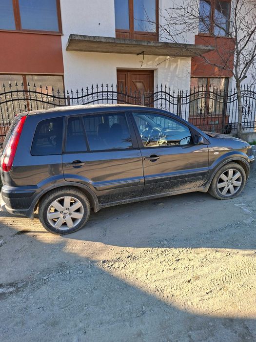 Ford fusion unic propietar adus din Italia