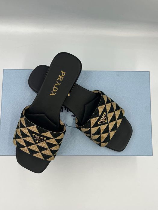 Papuci Prada 37 originali