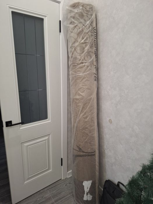 Продам ковёр 2×4