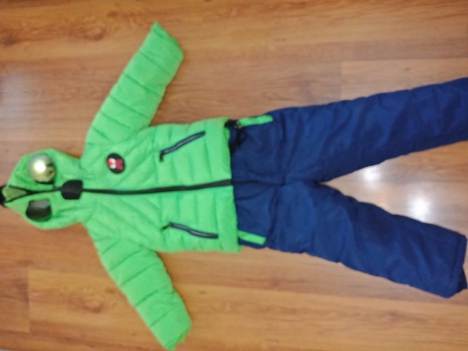 Продам детские Комбинезоны зима