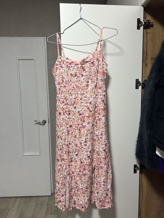 Продаю летние платья